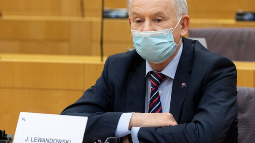 Europoseł Janusz Lewandowski;  © European Union 2020 - Source : EP