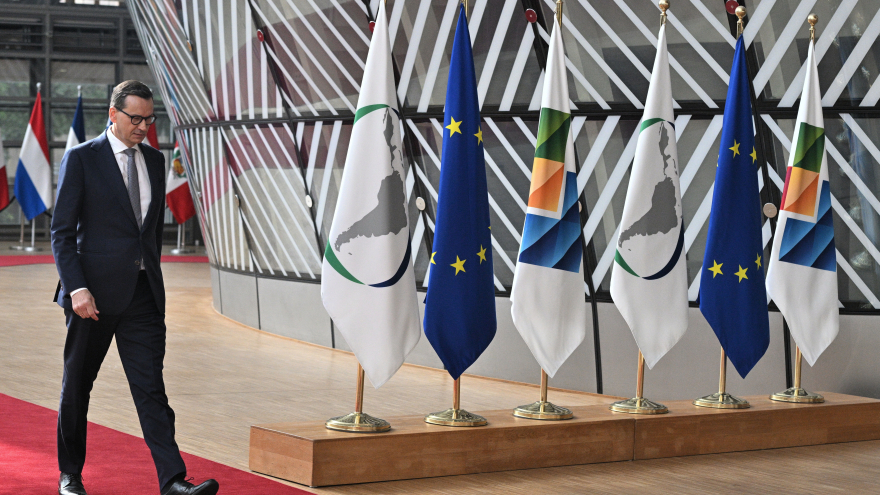 Premier Mateusz Morawiecki ppodczas szczytu Unii Europejskiej i Wspólnoty Państw Ameryki Łacińskiej i Karaibów; fot. PAP/Radek Pietruszka