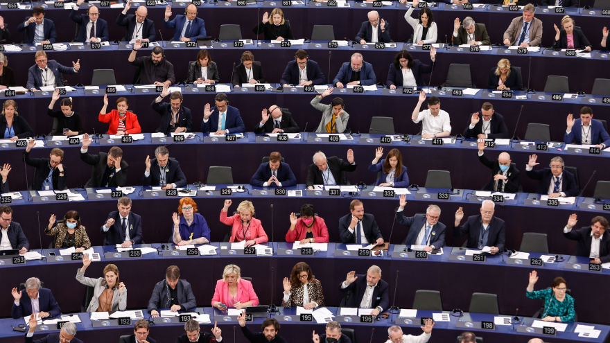 Głosowanie w Parlamencie Europejskim w Strasbourgu;  fot. © European Union 2022 - Source : EP