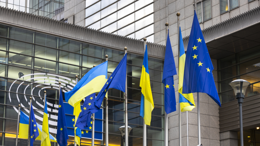 Parlament Europejski zatwierdził 50 mld euro pomocy finansowej dla Ukrainy  Copyright: © European Union 2024/ Alain ROLLAND