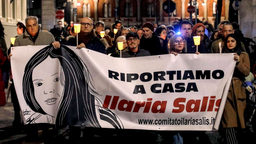 Manifestacja wzywająca do uwolnienia Ilarii Salis w Mediolanie;  fot. PAP/EPA