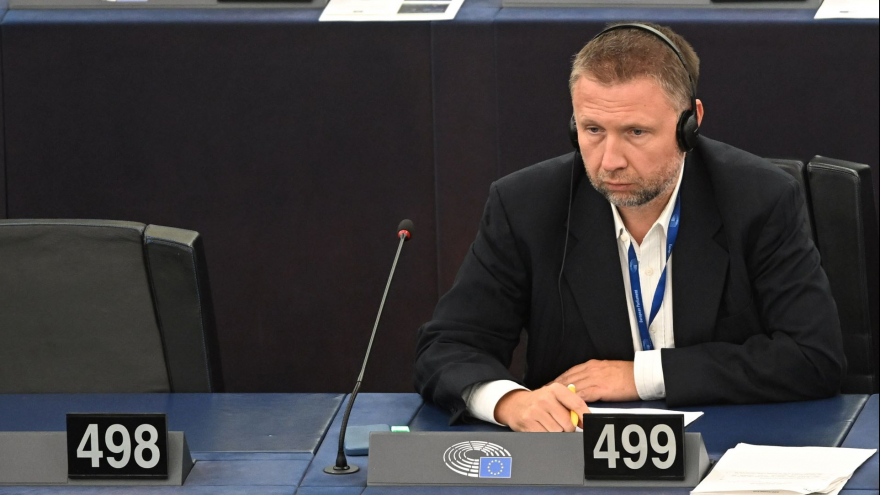 Marcin Kierwiński podczas posiedzenia europarlamentu; fot. PAP/Radek Pietruszka