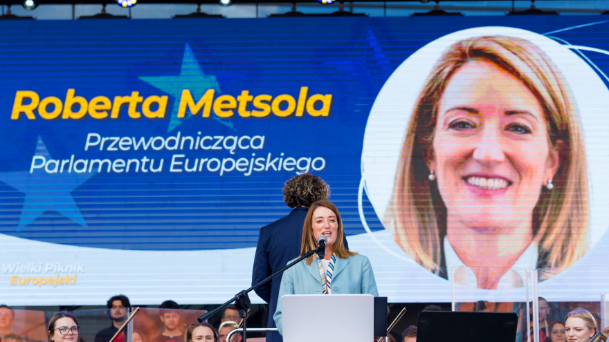 Przewodnicząca PE Roberta Metsola podczas wizyty w Łodzi; fot. © European Union 2025 - Source : EP