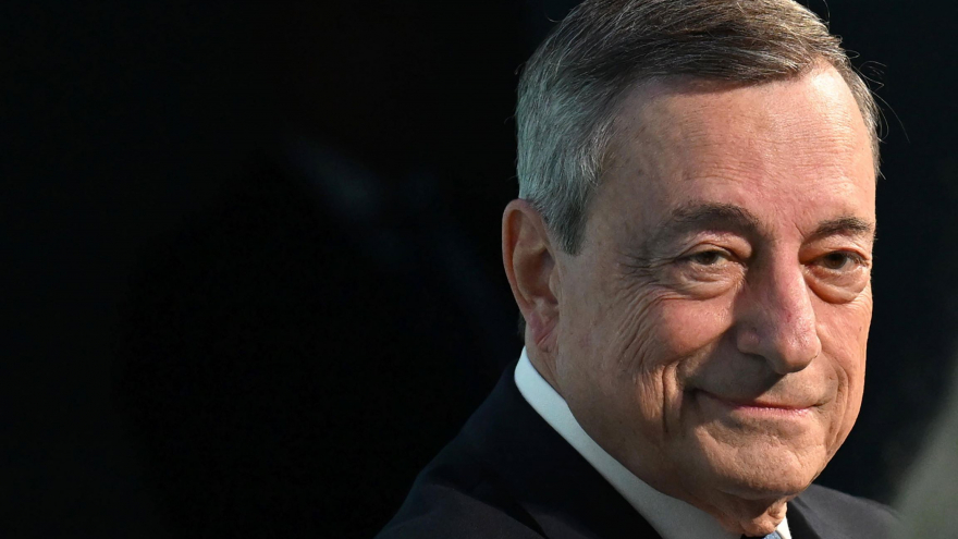 Były premier Włoch, były szef Europejskiego Banku Centralnego Mario Draghi; fot. PAP/EPA